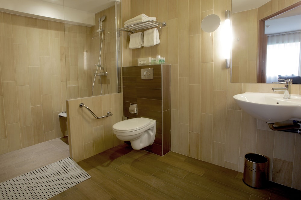 holiday inn paris montmartre by ihg