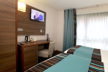 holiday inn paris montmartre by ihg