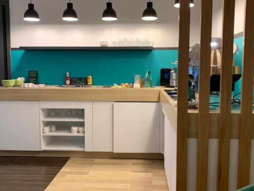 holiday inn paris montmartre by ihg