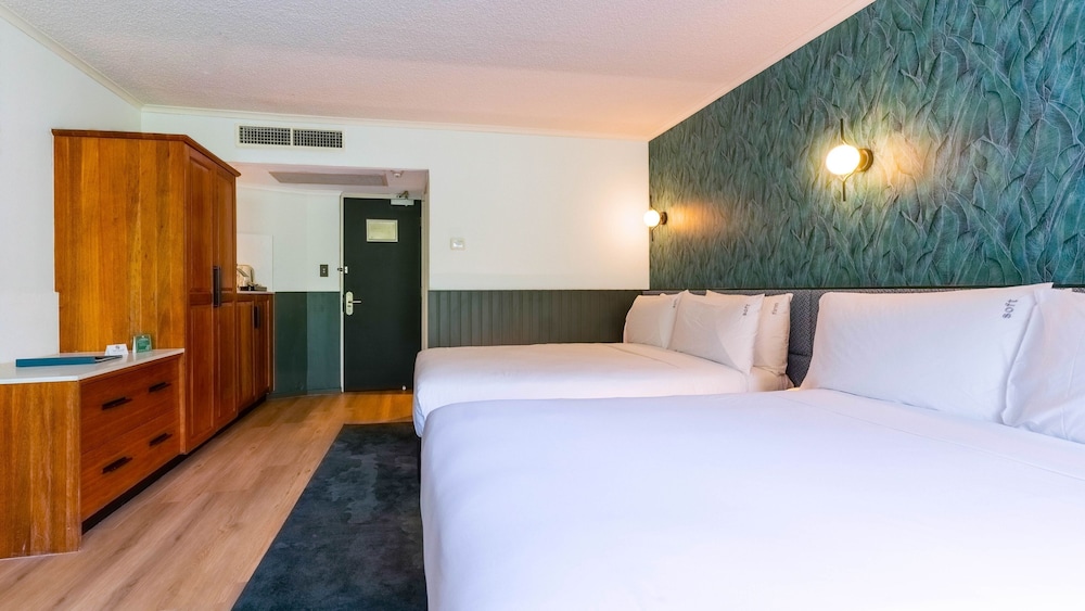 holiday inn port moresby by ihg