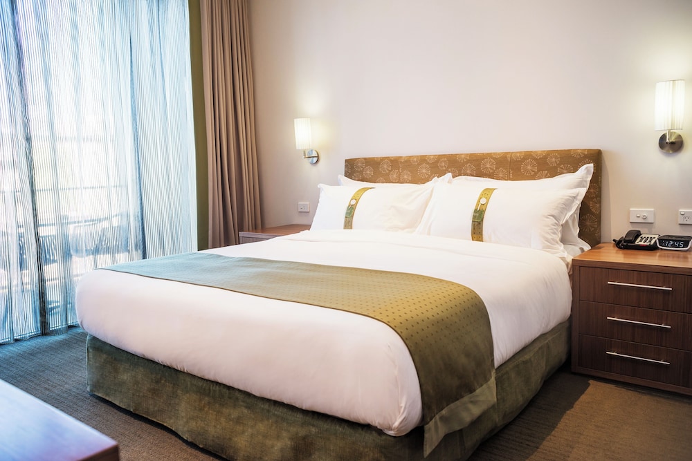 holiday inn port moresby by ihg