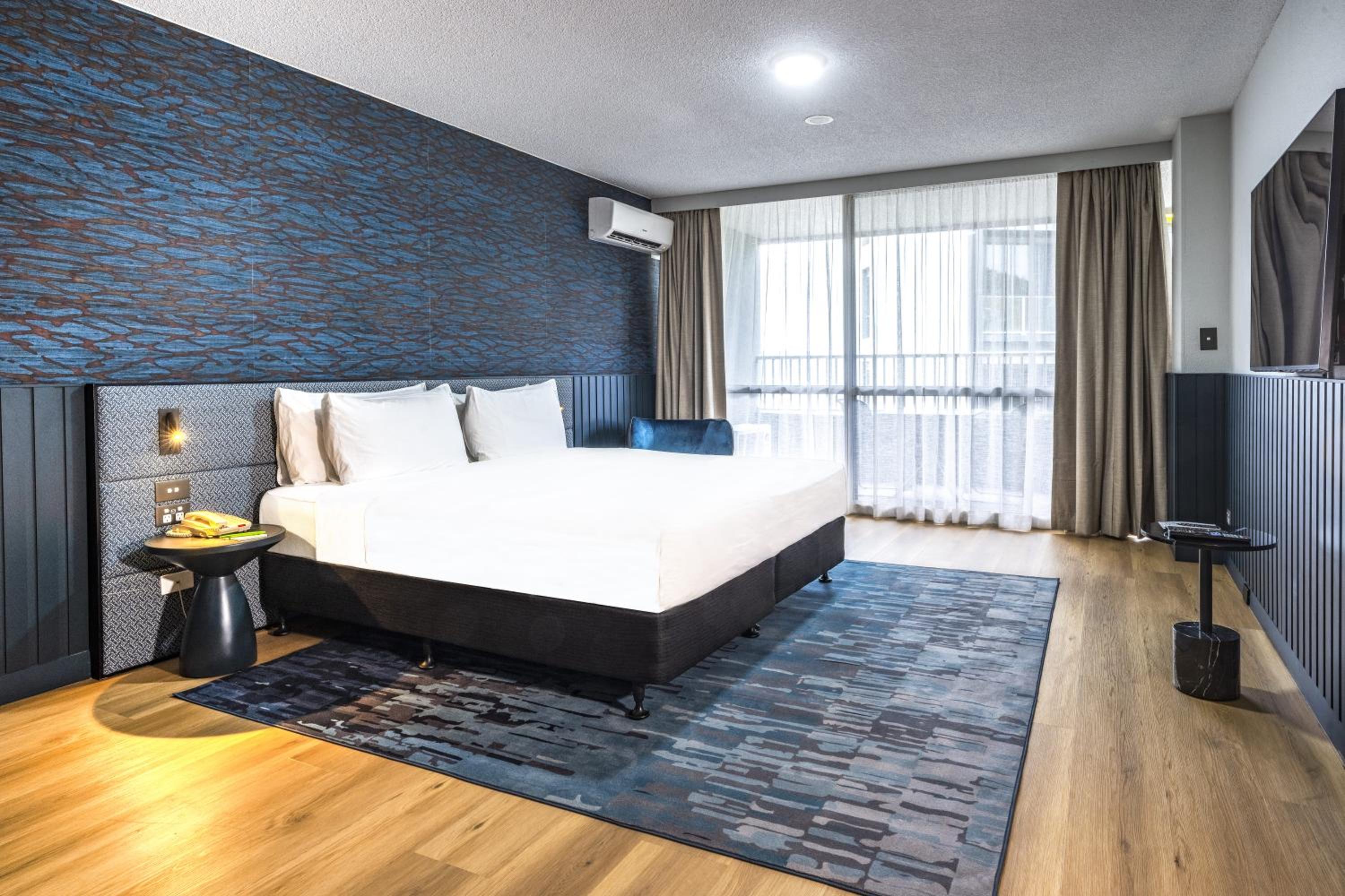 holiday inn port moresby by ihg