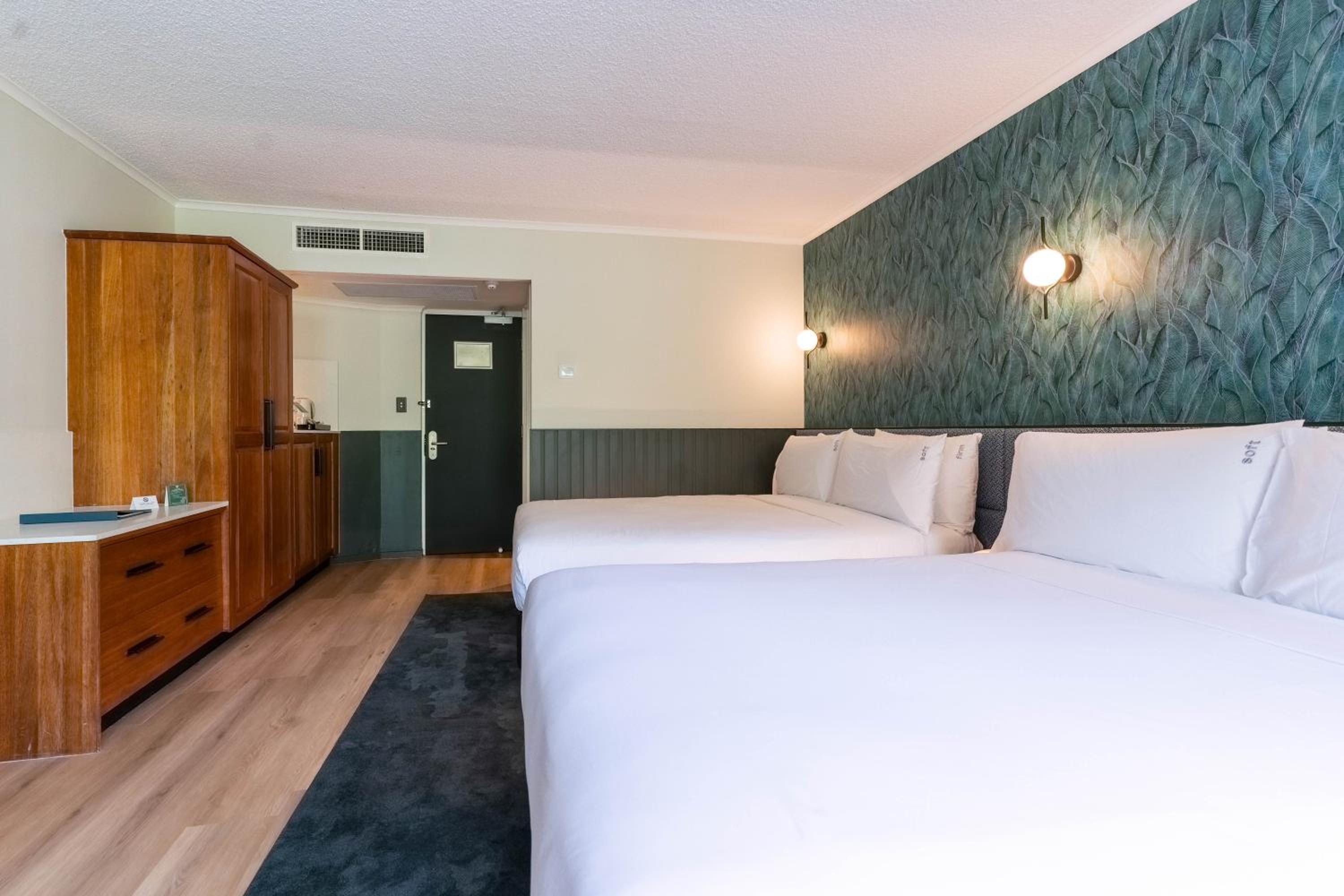 holiday inn port moresby by ihg