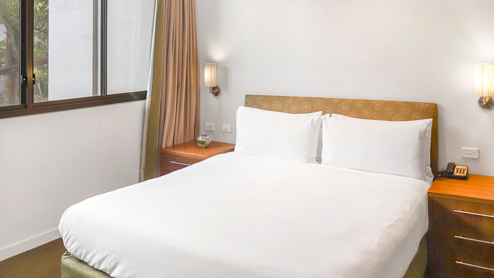 holiday inn port moresby by ihg