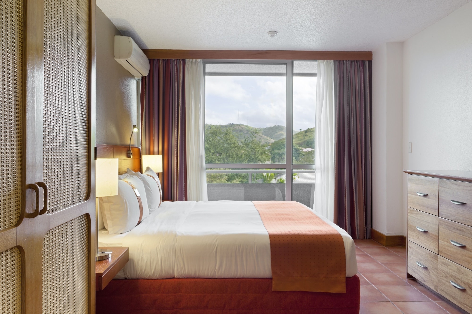 holiday inn port moresby by ihg