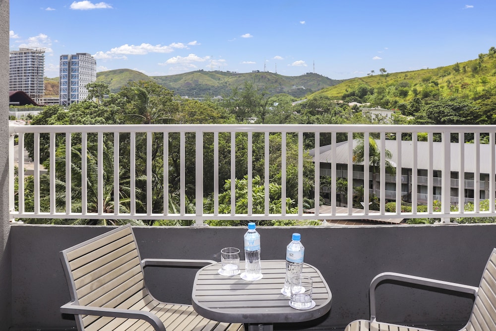 holiday inn port moresby by ihg