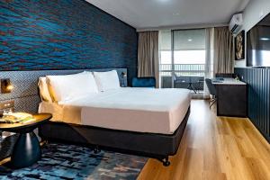holiday inn port moresby by ihg