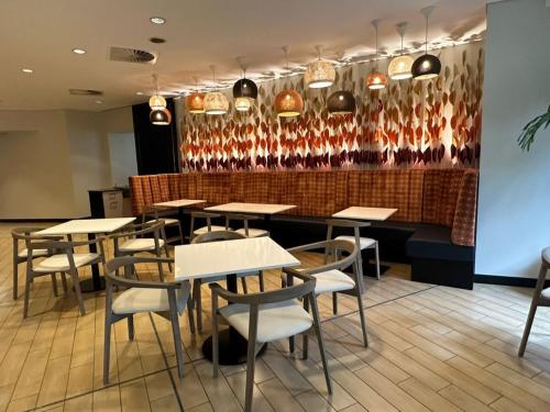 holiday inn port moresby by ihg