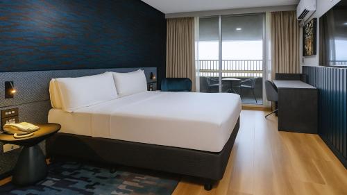 holiday inn port moresby by ihg