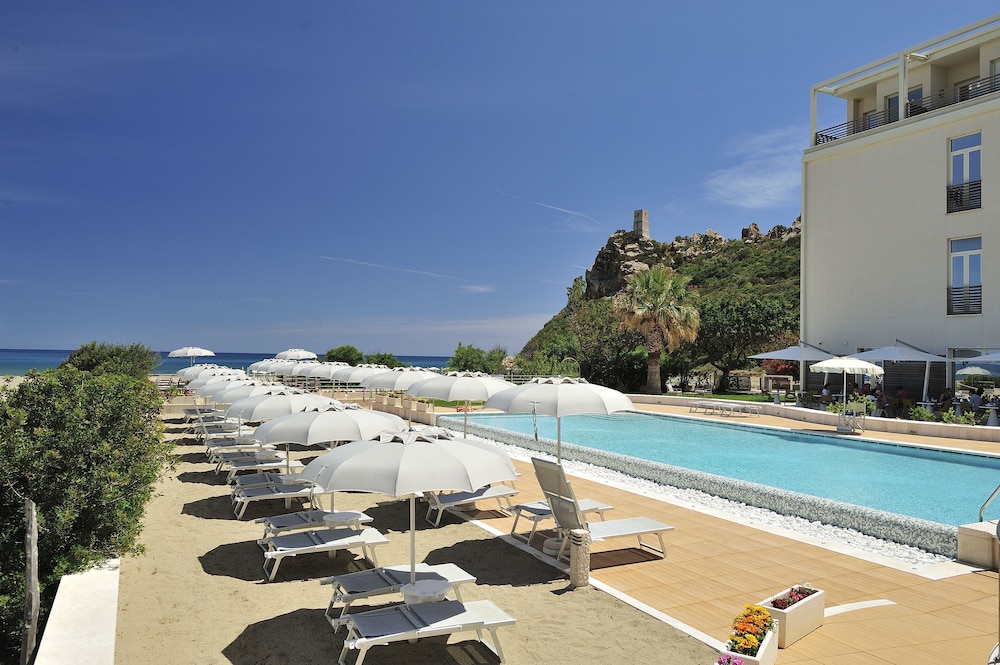 hotel club torre salinas adults only