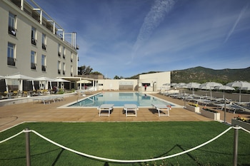 hotel club torre salinas adults only