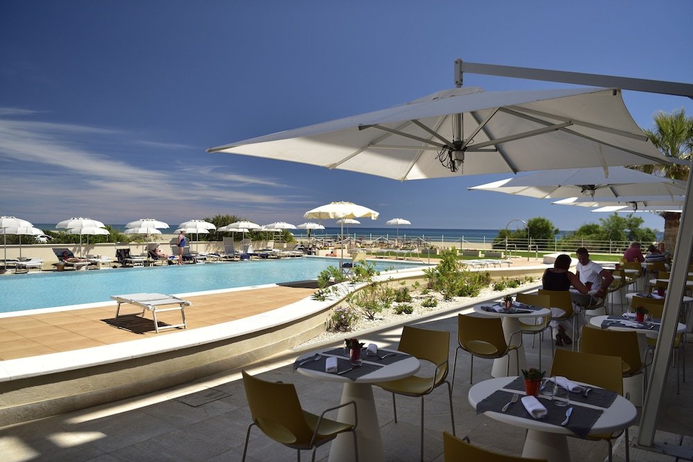 hotel club torre salinas adults only