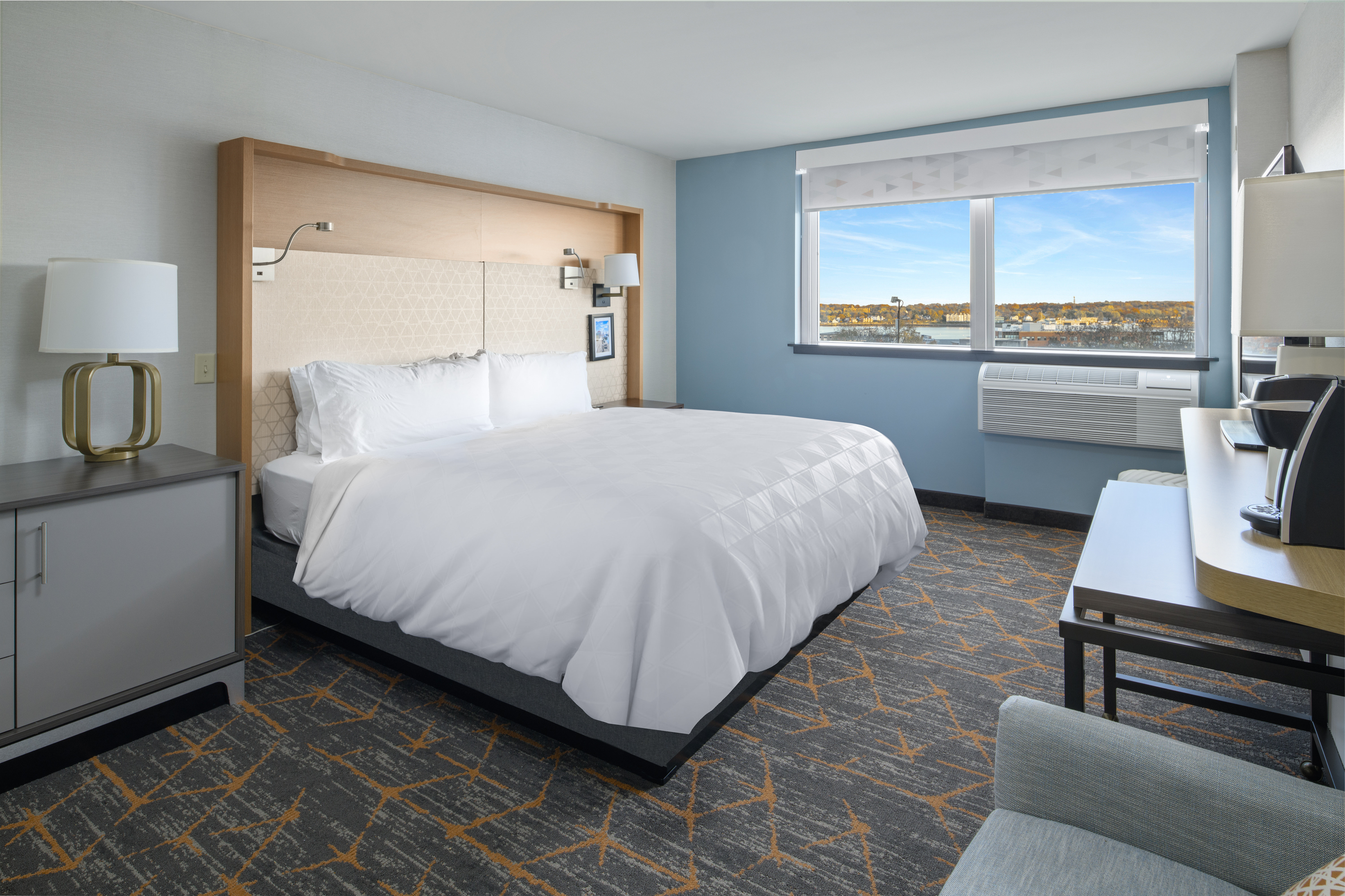 holiday inn portland by the bay by ihg