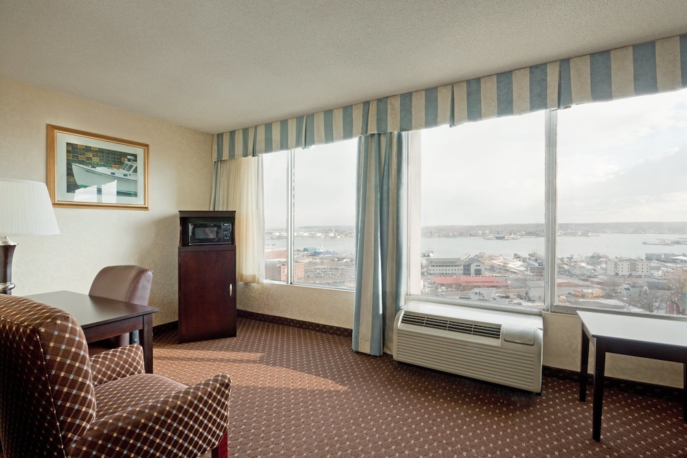 holiday inn portland by the bay by ihg