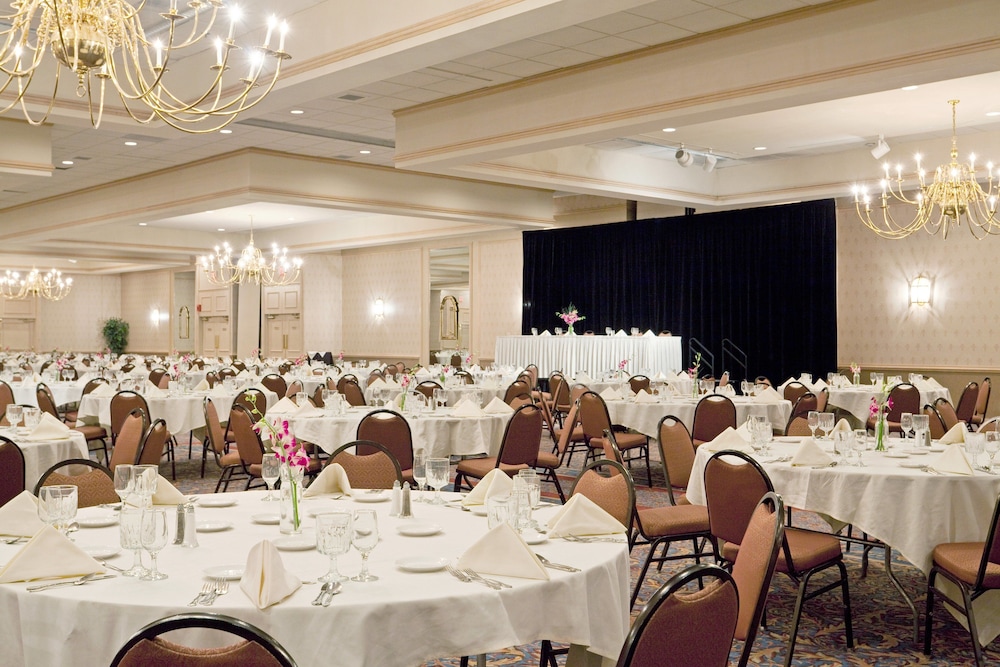 holiday inn portland by the bay by ihg