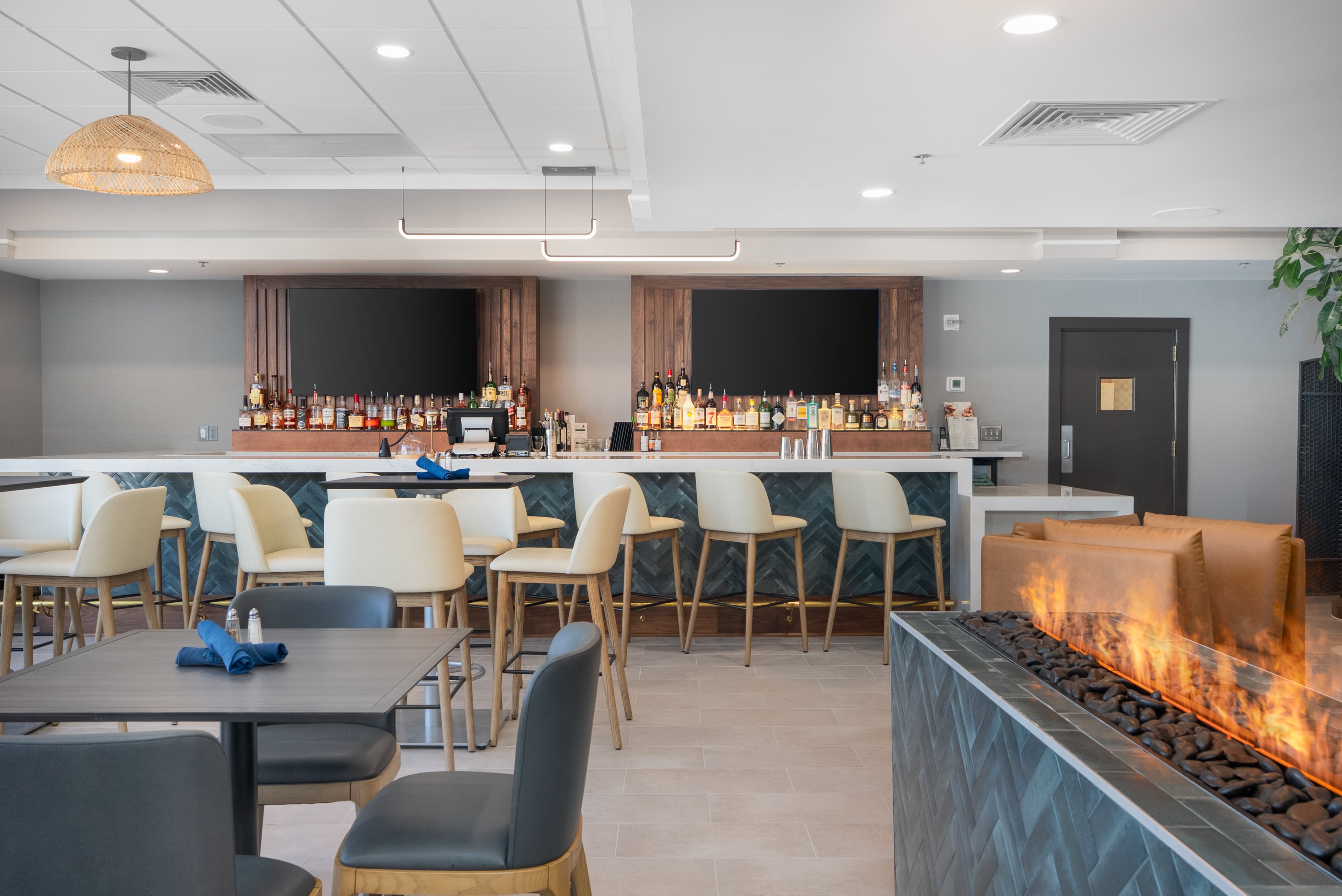 holiday inn portland by the bay by ihg