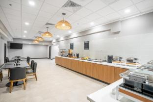 holiday inn portland by the bay by ihg