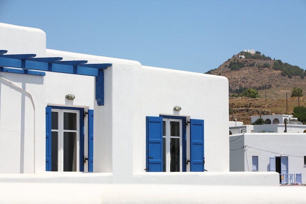 paros