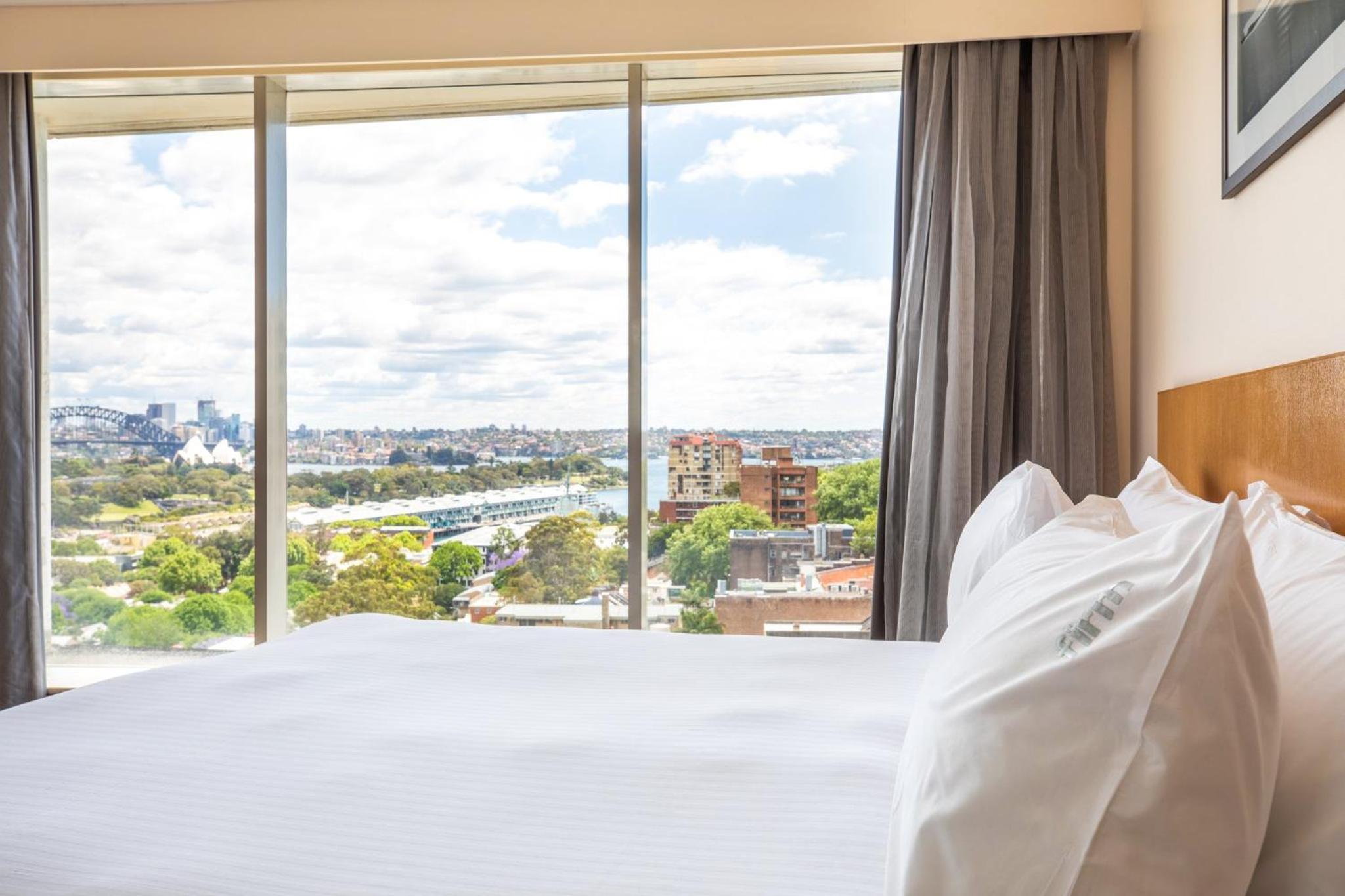 holiday inn sydney potts point by ihg