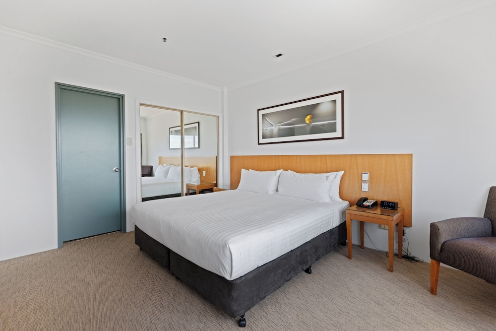 holiday inn sydney potts point by ihg
