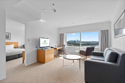 holiday inn sydney potts point by ihg