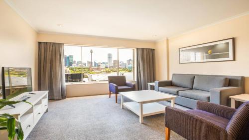 holiday inn sydney potts point by ihg