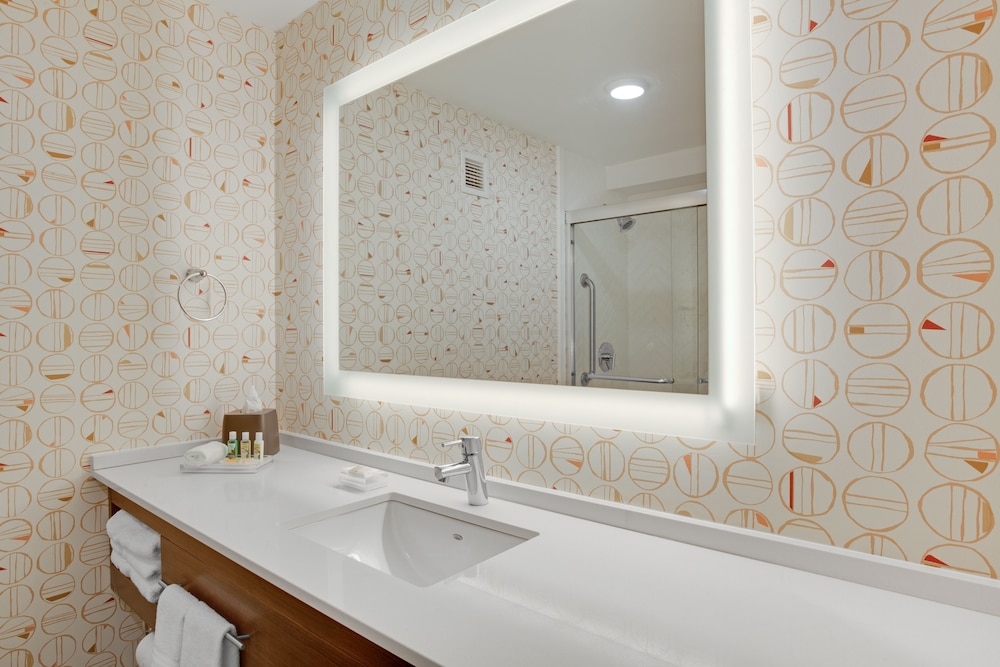 holiday inn roanoke valley view by ihg