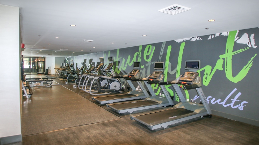 holiday inn roanoke valley view by ihg
