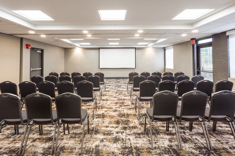 holiday inn roanoke valley view by ihg