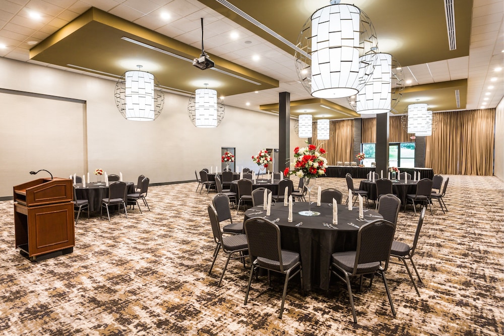 holiday inn roanoke valley view by ihg
