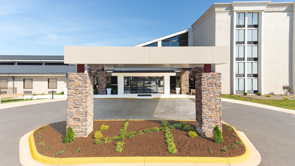 holiday inn roanoke valley view by ihg
