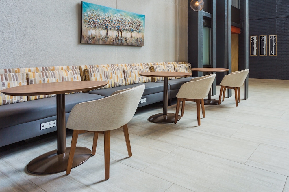 holiday inn roanoke valley view by ihg