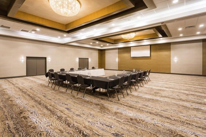 holiday inn roanoke valley view by ihg