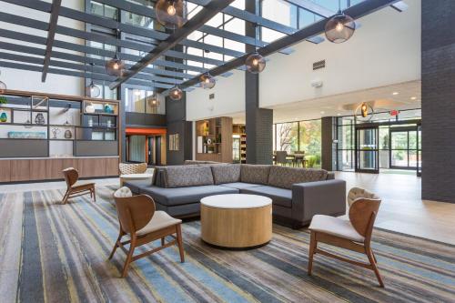 holiday inn roanoke valley view by ihg