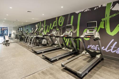 holiday inn roanoke valley view by ihg