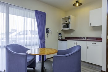 deans bush motel