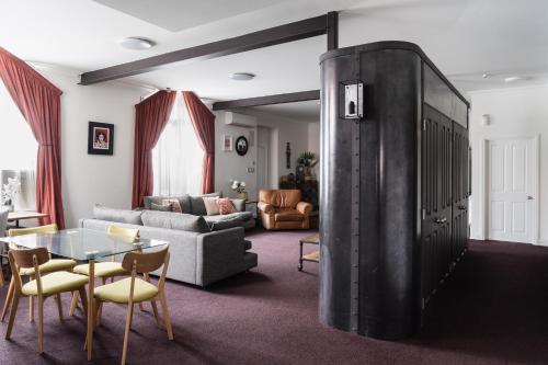 chapel apartments