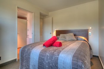 four seasons motel