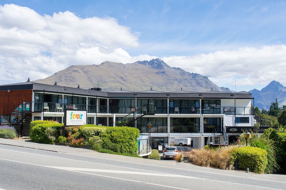 four seasons motel