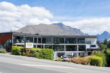 four seasons motel