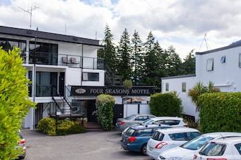 four seasons motel