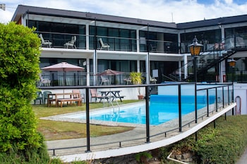 four seasons motel
