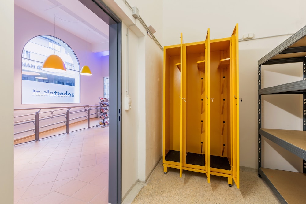 aando salzburg hauptbahnhof hostel
