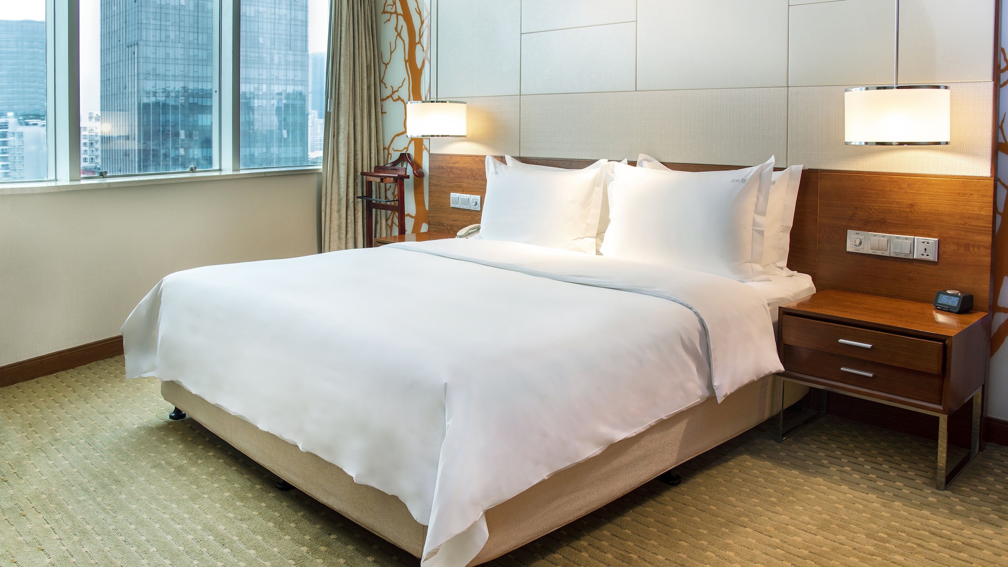 holiday inn shenzhen donghua by ihg