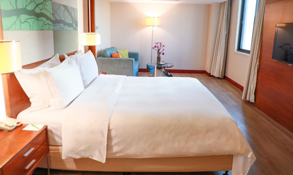 holiday inn shenzhen donghua by ihg