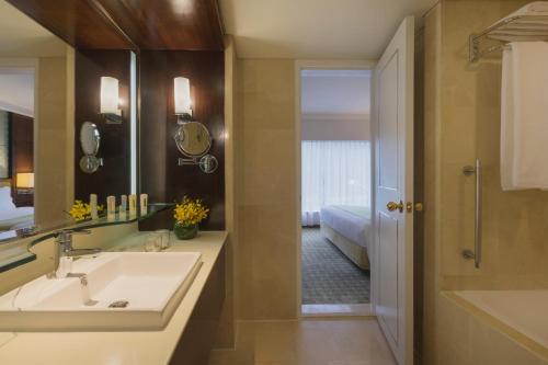 holiday inn singapore orchard city centre by ihg