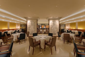 holiday inn singapore orchard city centre by ihg
