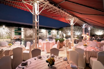 holiday inn singapore orchard city centre by ihg