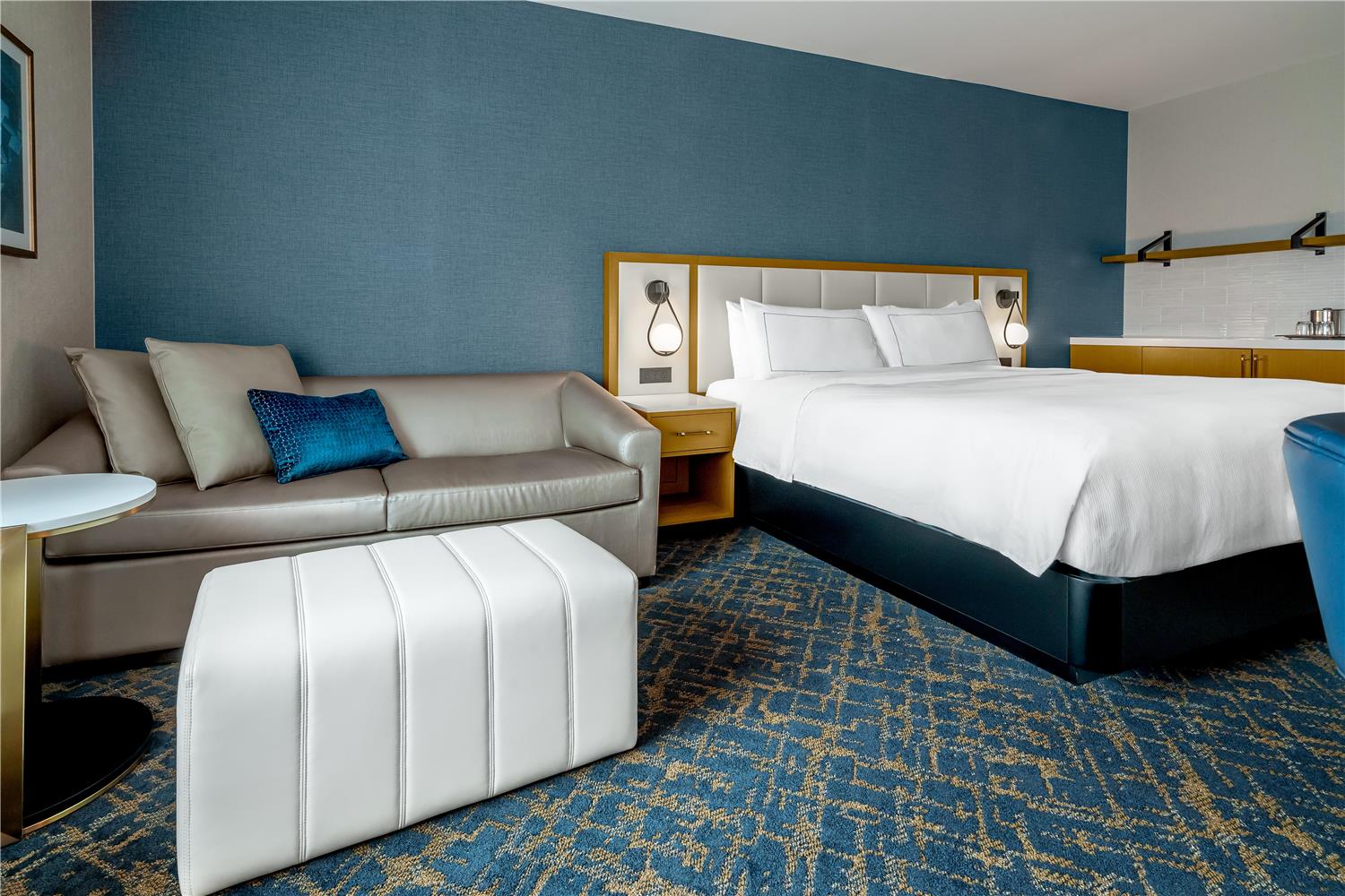 the riverside plaza hotel