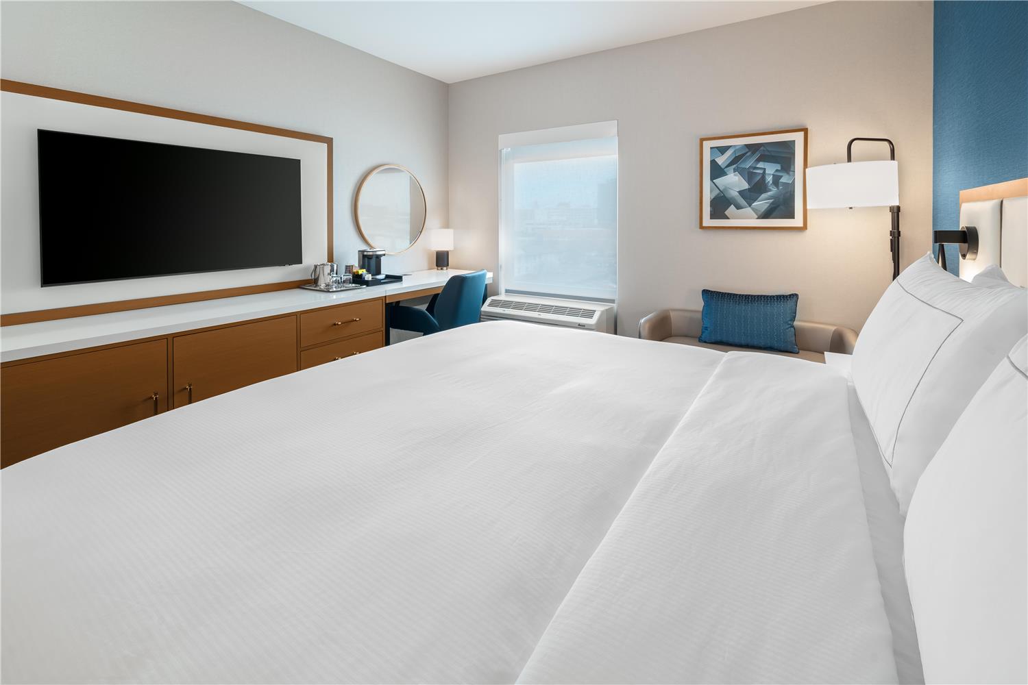 the riverside plaza hotel